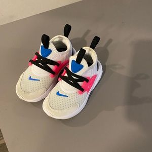 Toddler Nike Slip On sz 9